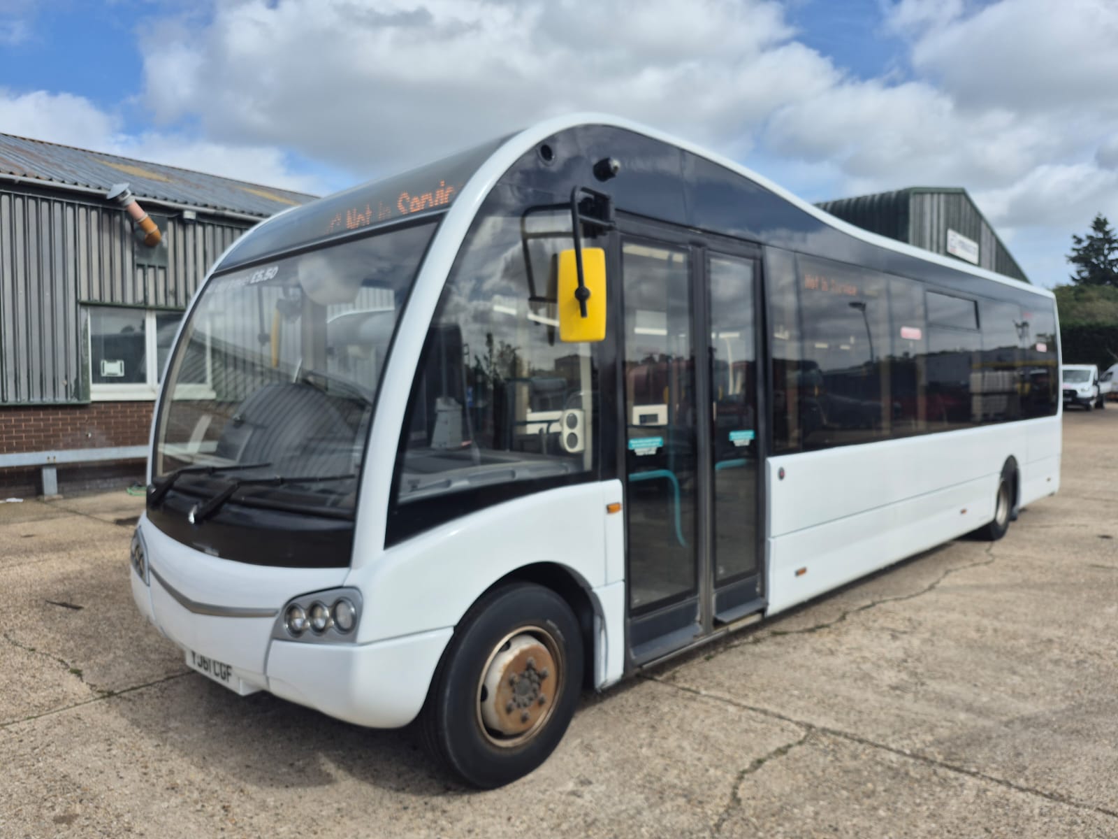 2011/12 Solo SR 9.95m. 33 seats. - choice